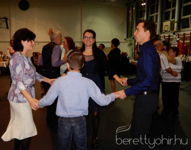 Lisztérzékenyek jótékonysági bálja 63